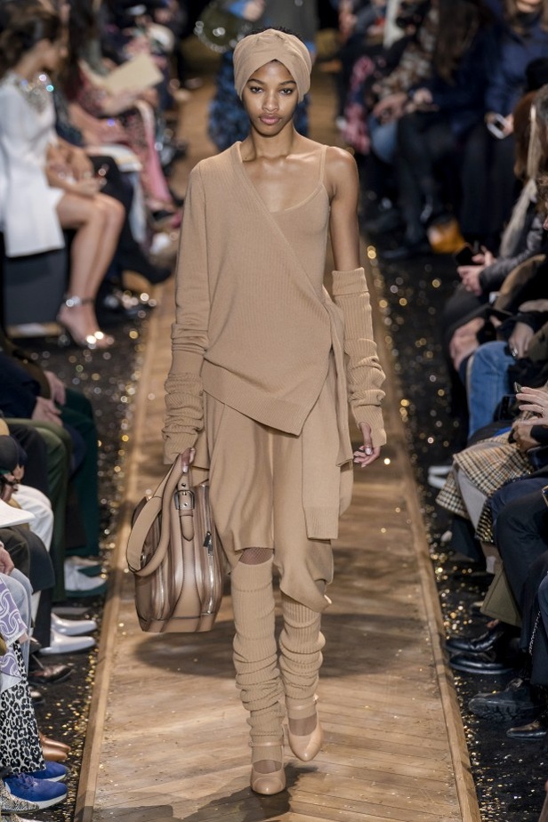 مجموعة  مايكل كورس لخريف 2019