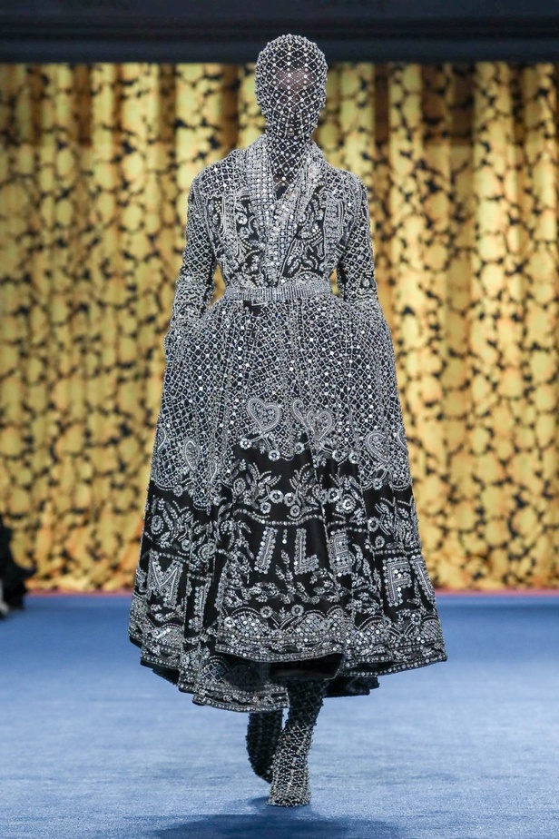 عرض أزياء Richard Quinn لخريف وشتاء 2020-2021