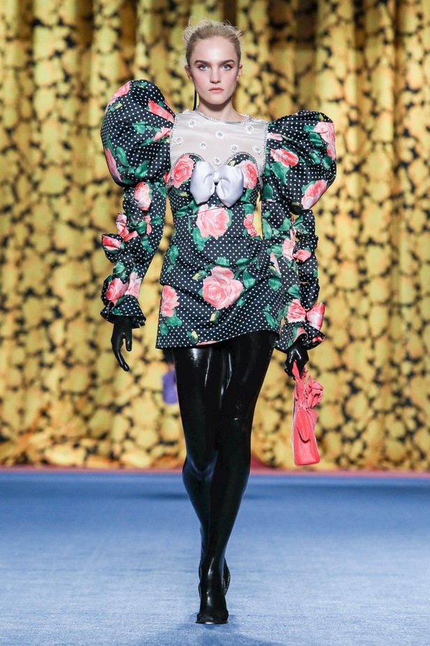 عرض أزياء Richard Quinn لخريف وشتاء 2020-2021