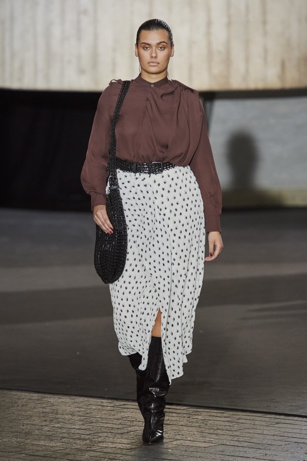 مجموعة الالبسة الجاهزة من Roland Mouret لخريف وشتاء 2020-2021