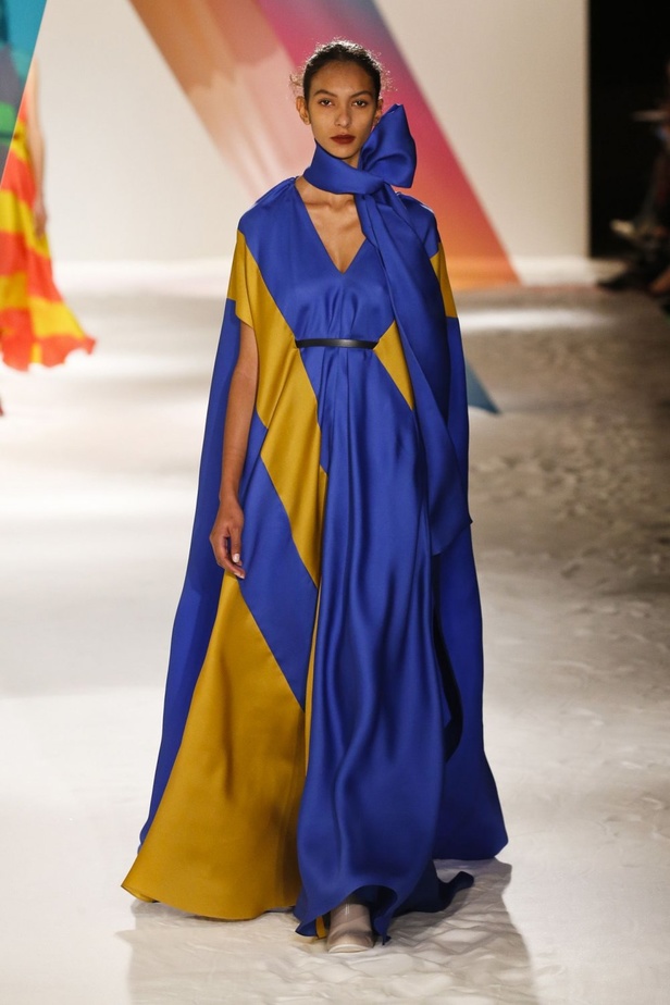 ازياء ROKSANDA لخريف وشتاء 2020-2021 خلال اسبوع الموضة في لندن   