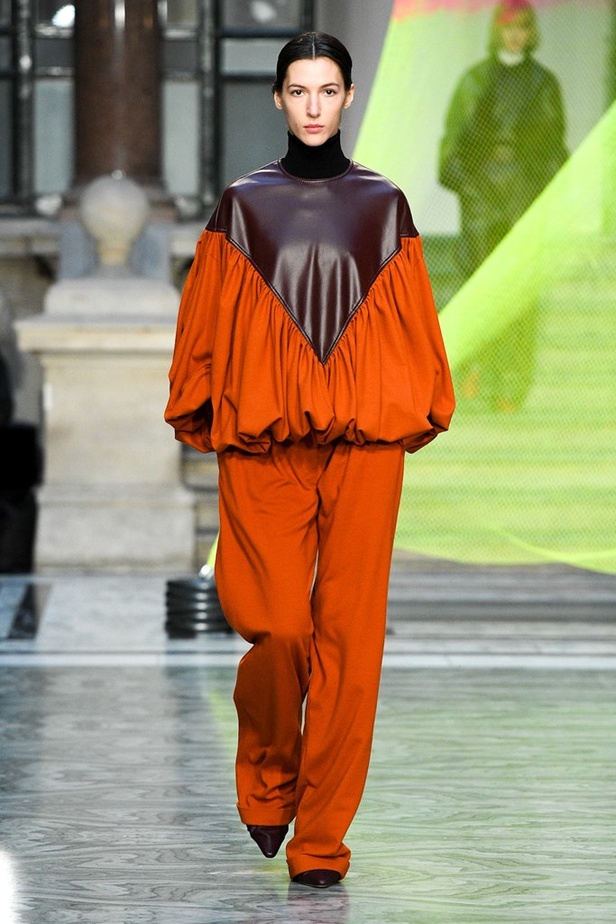 ازياء ROKSANDA لخريف وشتاء 2020-2021 خلال اسبوع الموضة في لندن   