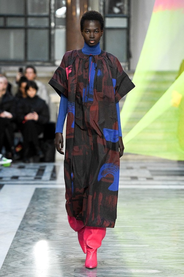 ازياء ROKSANDA لخريف وشتاء 2020-2021 خلال اسبوع الموضة في لندن   