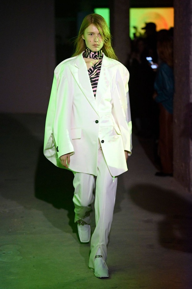 عرض ازياء MAISON MARGIELA لخريف وشتاء 2020-2021 من لندن 