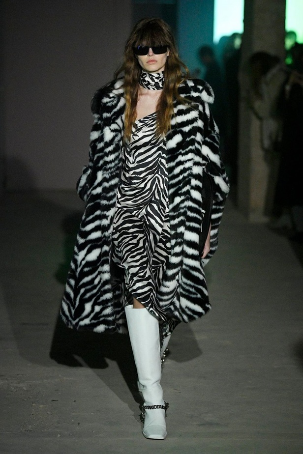 عرض ازياء MAISON MARGIELA لخريف وشتاء 2020-2021 من لندن 