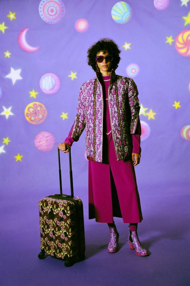 عرض ازياء مجموعة Anna Sui لصيحات موسم خريف وشتاء 2021