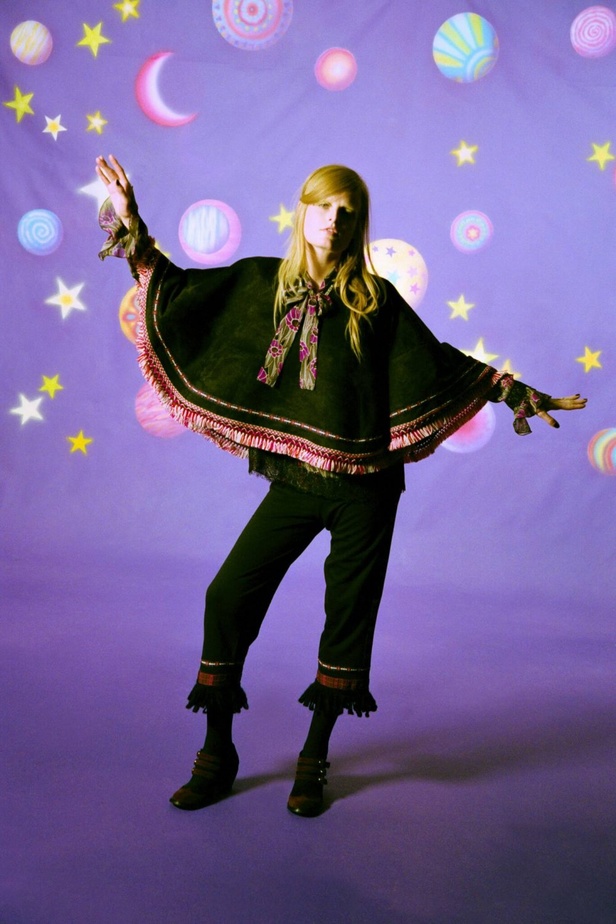 عرض ازياء مجموعة Anna Sui لصيحات موسم خريف وشتاء 2021