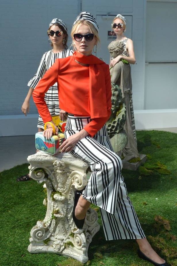 مجموعة Alice & Olivia لموسمي ربيع وصيف ٢٠١٧