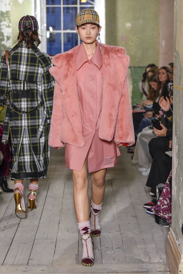 مجموعة Burberry لربيع وصيف 2018