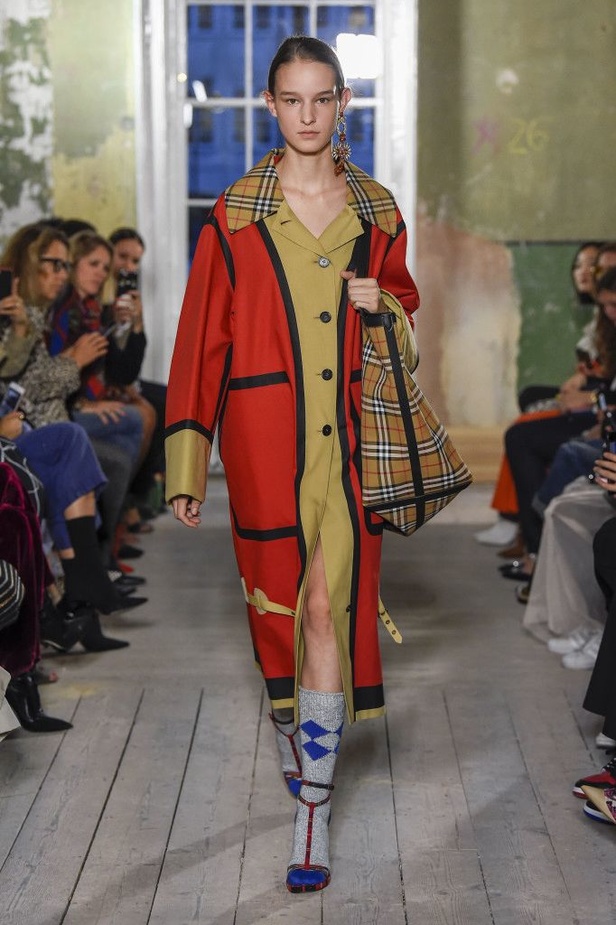 مجموعة Burberry لربيع وصيف 2018