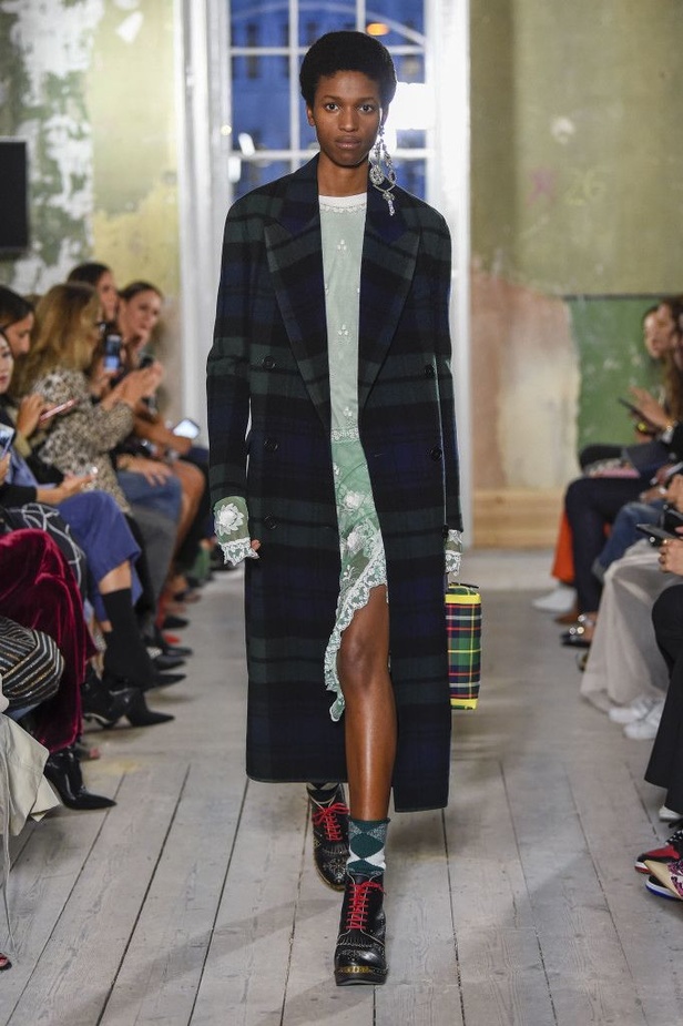 مجموعة Burberry لربيع وصيف 2018