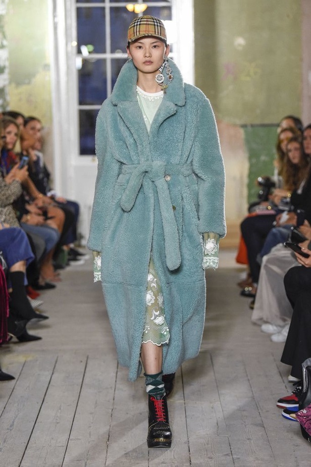 مجموعة Burberry لربيع وصيف 2018