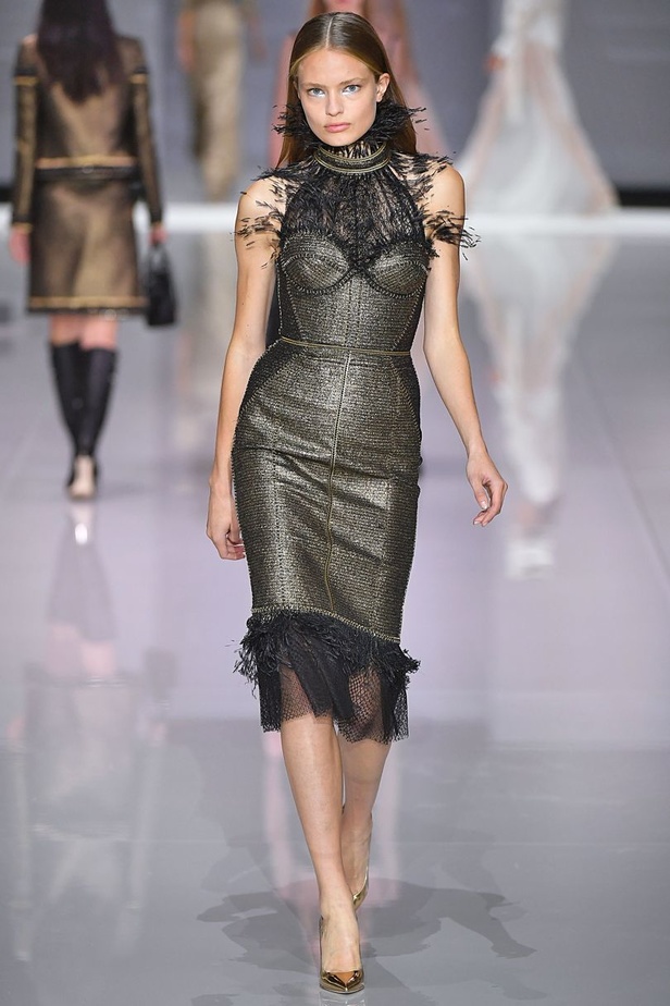 مجموعة "رالف أند روسو" لموسم ربيع وصيف 2018