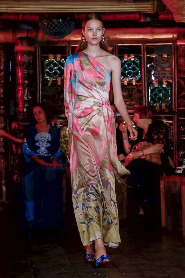 عرض أزياء Peter Pilotto لربيع وصيف ٢٠١٩ !