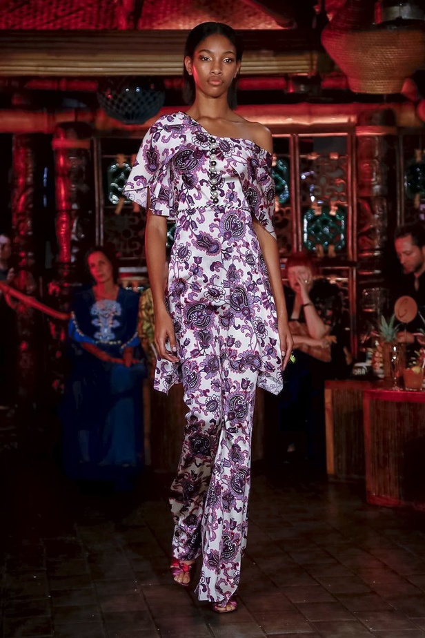 عرض أزياء Peter Pilotto لربيع وصيف ٢٠١٩ !