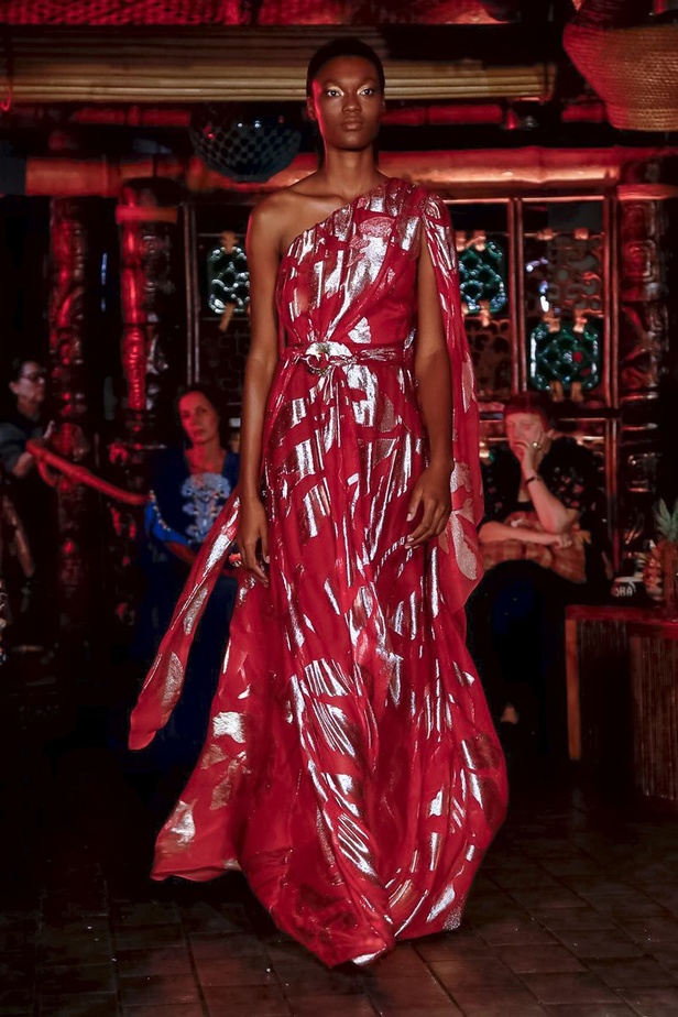 عرض أزياء Peter Pilotto لربيع وصيف ٢٠١٩ !