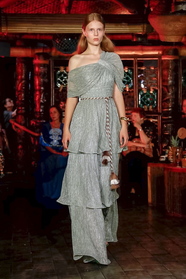 عرض أزياء Peter Pilotto لربيع وصيف ٢٠١٩ !