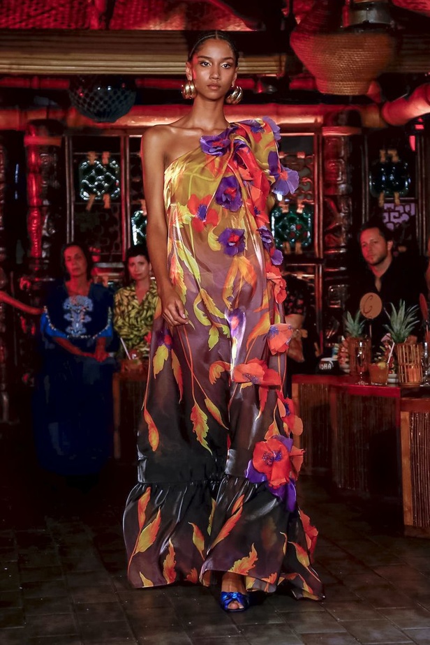 عرض أزياء Peter Pilotto لربيع وصيف ٢٠١٩ !