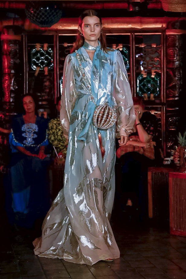 عرض أزياء Peter Pilotto لربيع وصيف ٢٠١٩ !