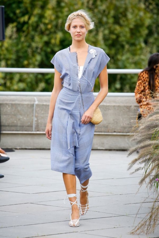 عرض أزياء Roland Mouret لربيع وصيف ٢٠١٩ !