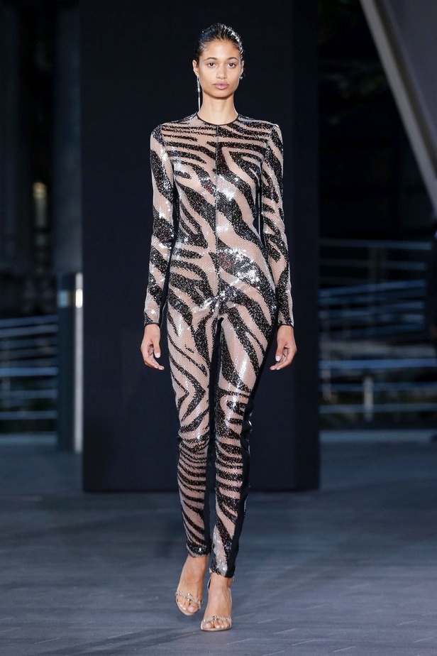 اسبوع الموضة في لندن 2019   مجموعة أزياء ديفيد كوما الجاهزة لربيع وصيف 2020