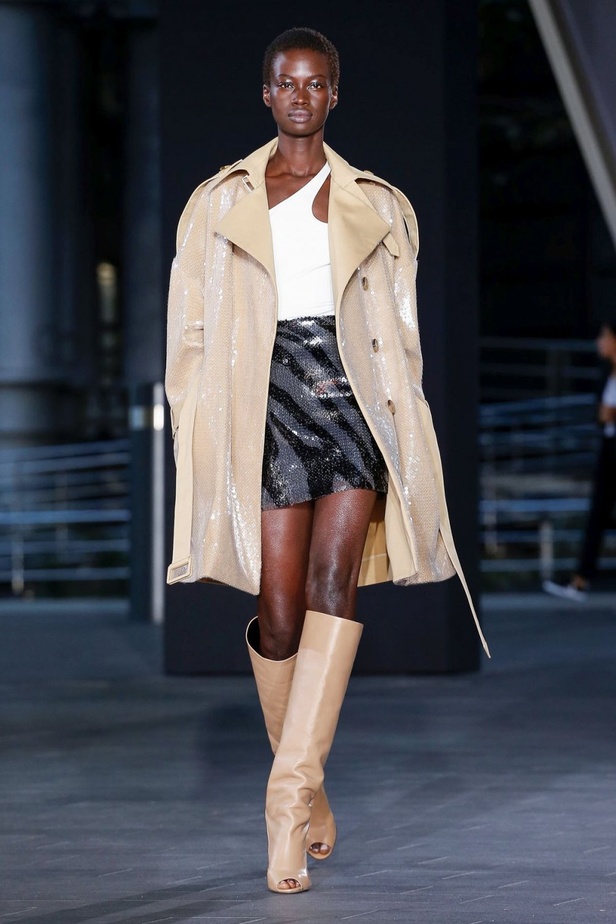 اسبوع الموضة في لندن 2019   مجموعة أزياء ديفيد كوما الجاهزة لربيع وصيف 2020