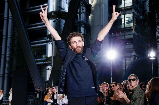 اسبوع الموضة في لندن 2019   مجموعة أزياء ديفيد كوما الجاهزة لربيع وصيف 2020