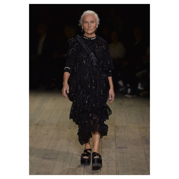 عرض مجموعة Simone Rocha ربيع وصيف 2019