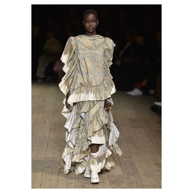 عرض مجموعة Simone Rocha ربيع وصيف 2019