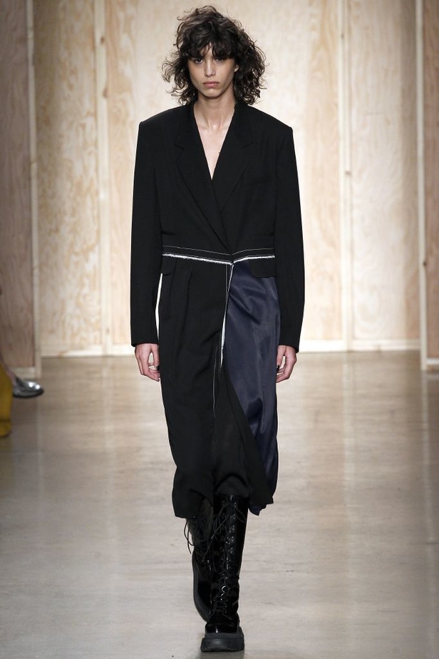 عرض ازياء "دي كاي أن واي" خريف وشتاء 2016-2017