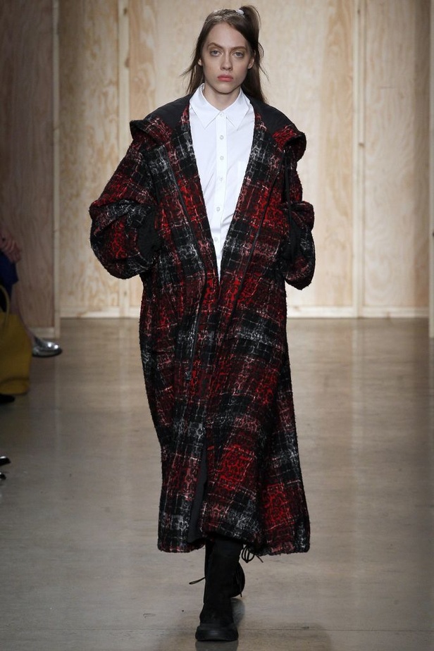 عرض ازياء "دي كاي أن واي" خريف وشتاء 2016-2017