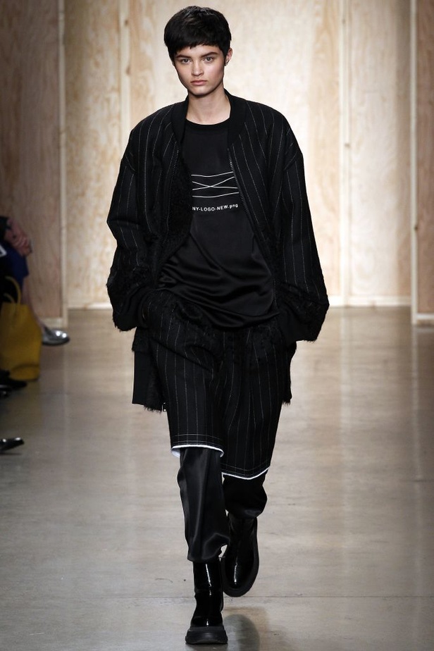 عرض ازياء "دي كاي أن واي" خريف وشتاء 2016-2017