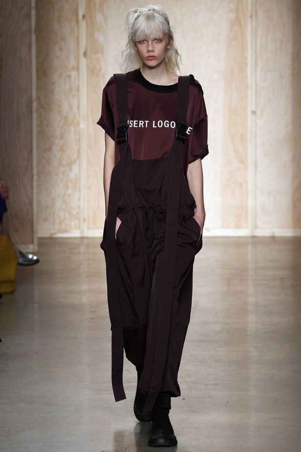 عرض ازياء "دي كاي أن واي" خريف وشتاء 2016-2017