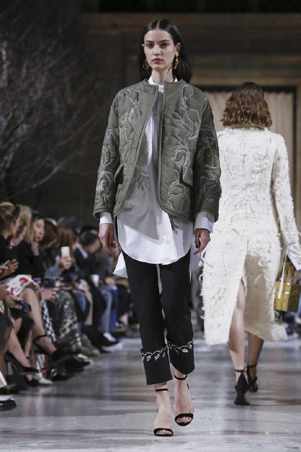 عرض أزياء اوسكار دي لارانتا لموسم خريف وشتاء 2018