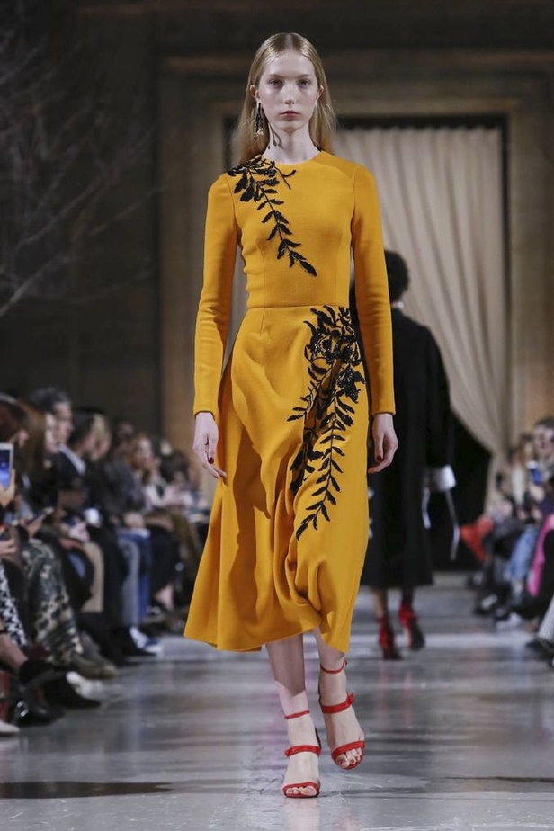 عرض أزياء اوسكار دي لارانتا لموسم خريف وشتاء 2018