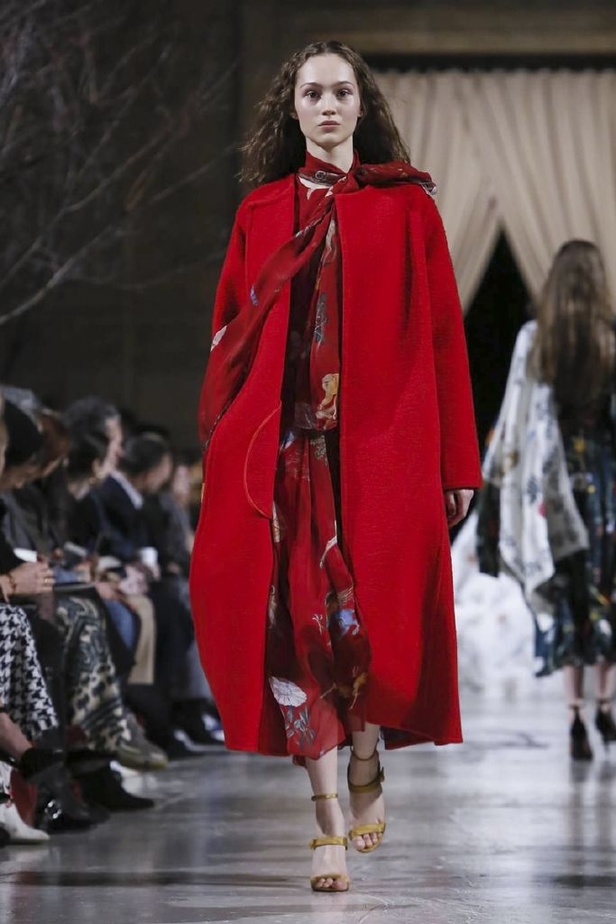 عرض أزياء اوسكار دي لارانتا لموسم خريف وشتاء 2018