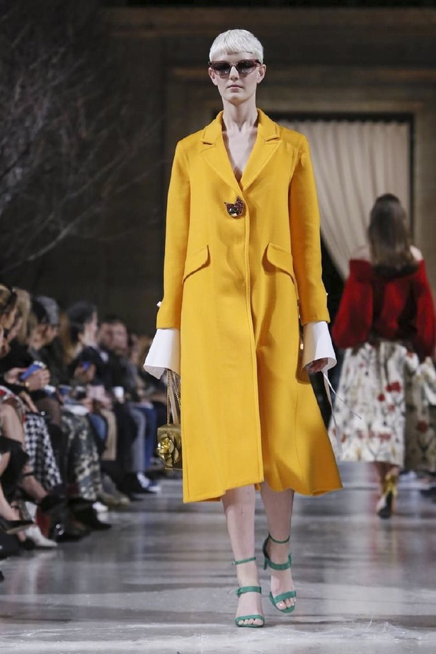 عرض أزياء اوسكار دي لارانتا لموسم خريف وشتاء 2018