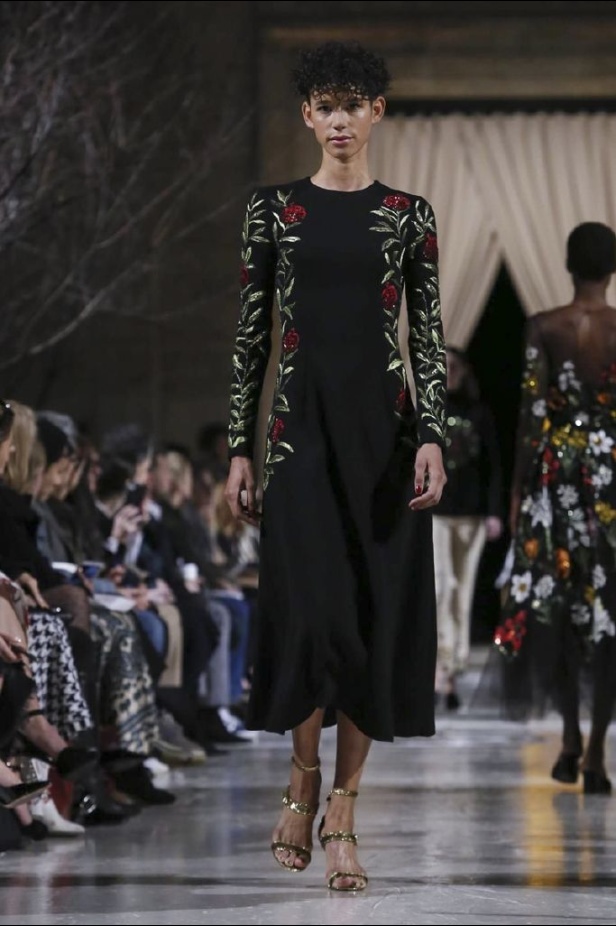 عرض أزياء اوسكار دي لارانتا لموسم خريف وشتاء 2018