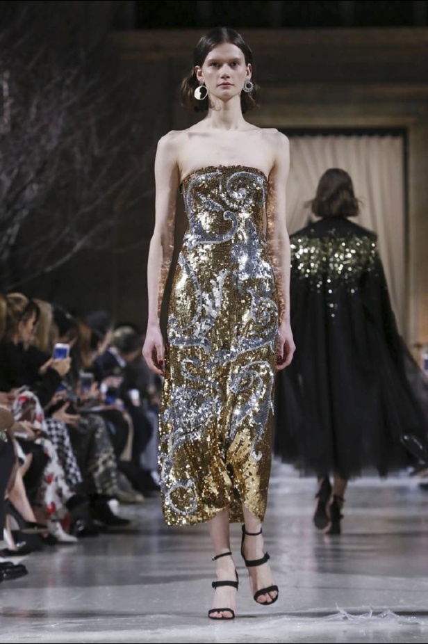 عرض أزياء اوسكار دي لارانتا لموسم خريف وشتاء 2018