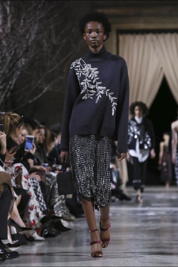 عرض أزياء اوسكار دي لارانتا لموسم خريف وشتاء 2018