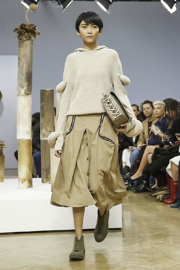 عرض أزياء J.W. ANDERSON لموسم خريف وشتاء2018