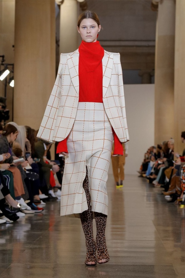 مجموعة فيكتوريا بيكهام لموسم خريف وشتاء 2019-2020