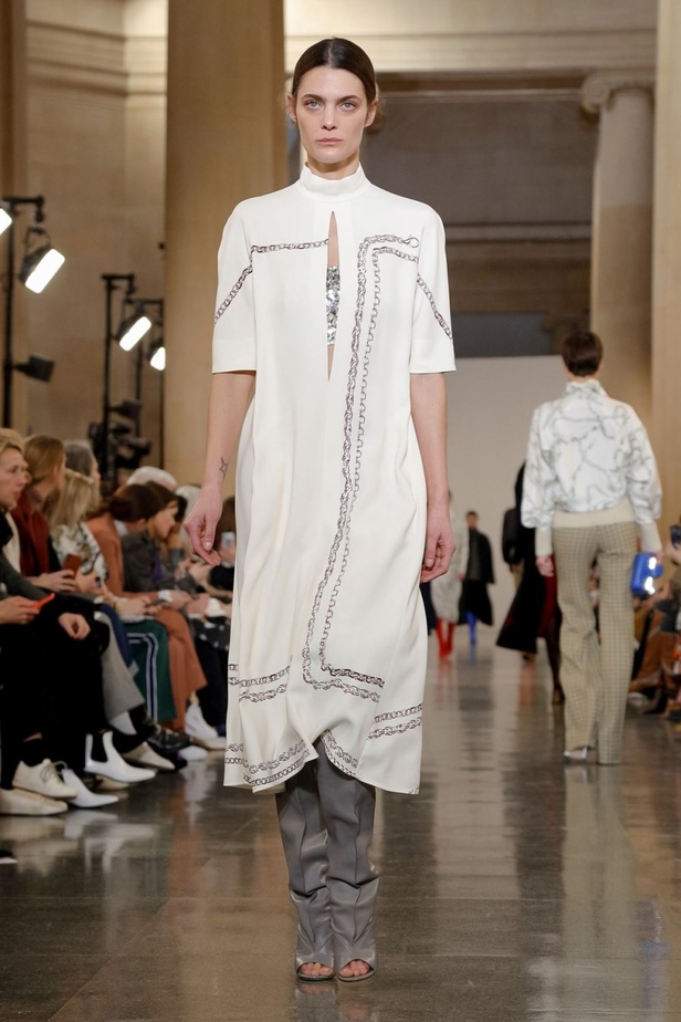 مجموعة فيكتوريا بيكهام لموسم خريف وشتاء 2019-2020