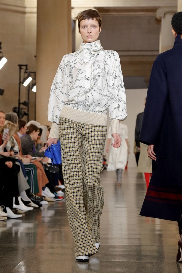 مجموعة فيكتوريا بيكهام لموسم خريف وشتاء 2019-2020