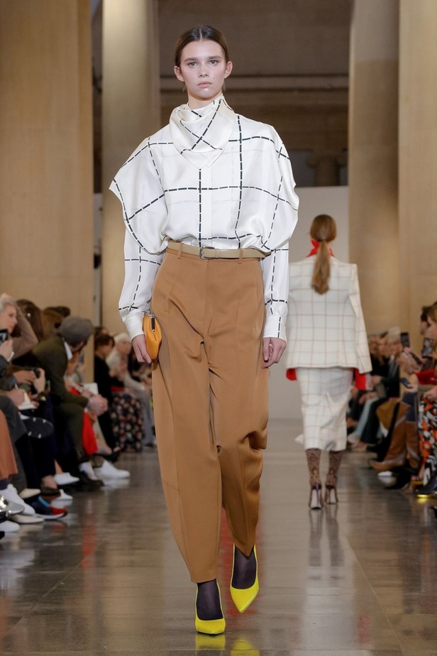 مجموعة فيكتوريا بيكهام لموسم خريف وشتاء 2019-2020