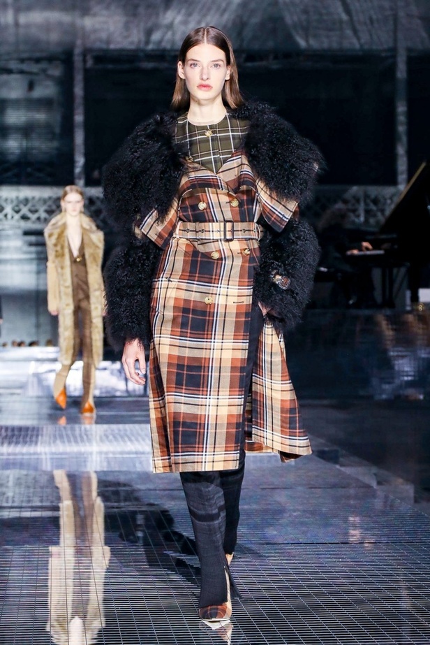 مجموعة بربري لخريف وشتاء 2020-2021 من اسبوع الموضة في لندن