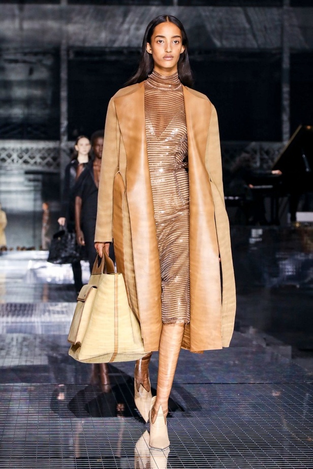 مجموعة بربري لخريف وشتاء 2020-2021 من اسبوع الموضة في لندن