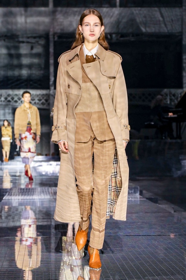 مجموعة بربري لخريف وشتاء 2020-2021 من اسبوع الموضة في لندن
