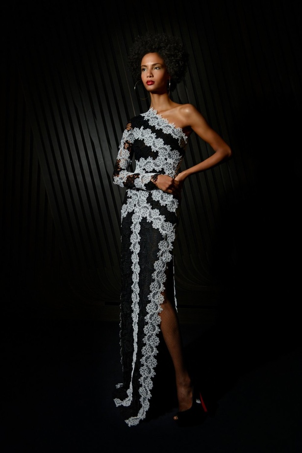 عرض ازياء مجموعة نعيم خان لصيحات موسم خريف وشتاء 2021