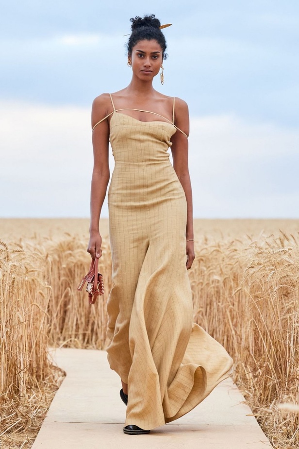 صور عرض ازياء  Jacquemus مجموعة ربيع وصيف 2021